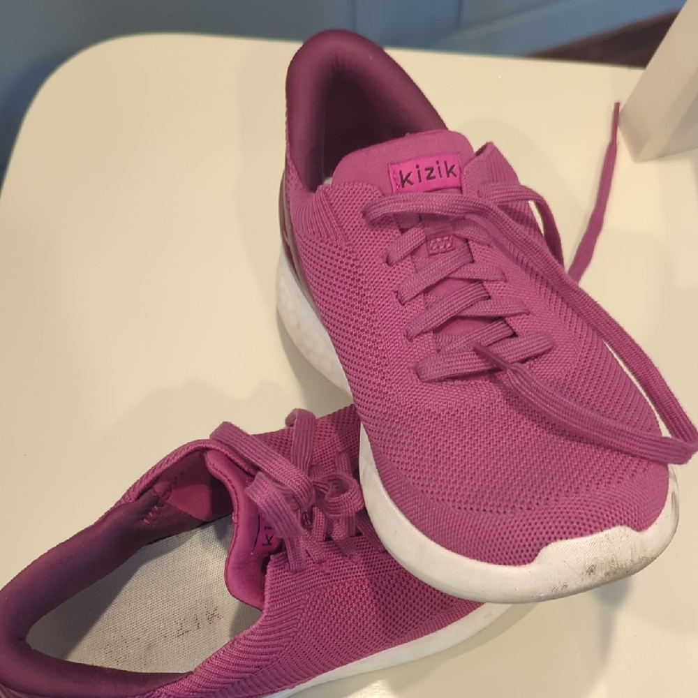 Kizik Women's Pink Slip-On Knit Athletic Sneaker